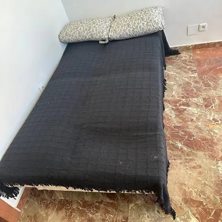 A Frontline Apartman *